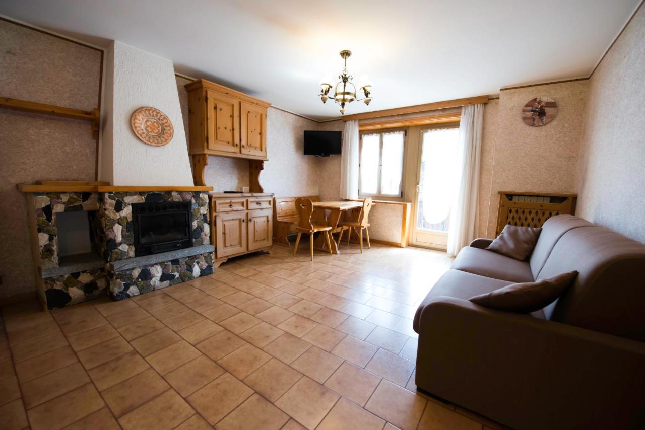 Casa Guana Apartment Livigno Bagian luar foto